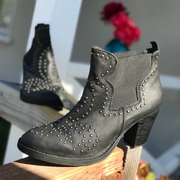 steve madden rimas bootie